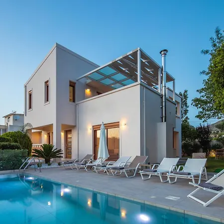 Villa Elesia *