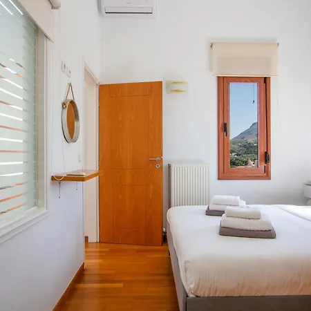 Villa Elesia *