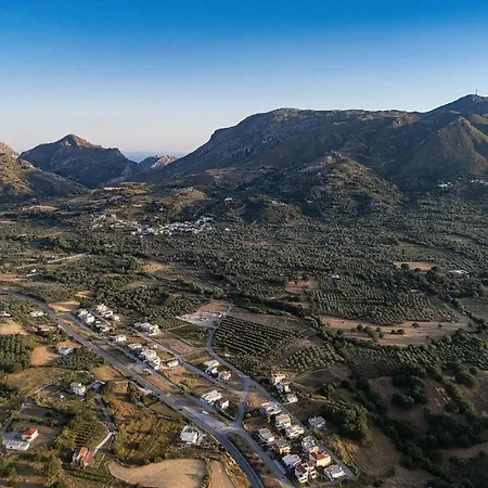 Villa Elesia *
